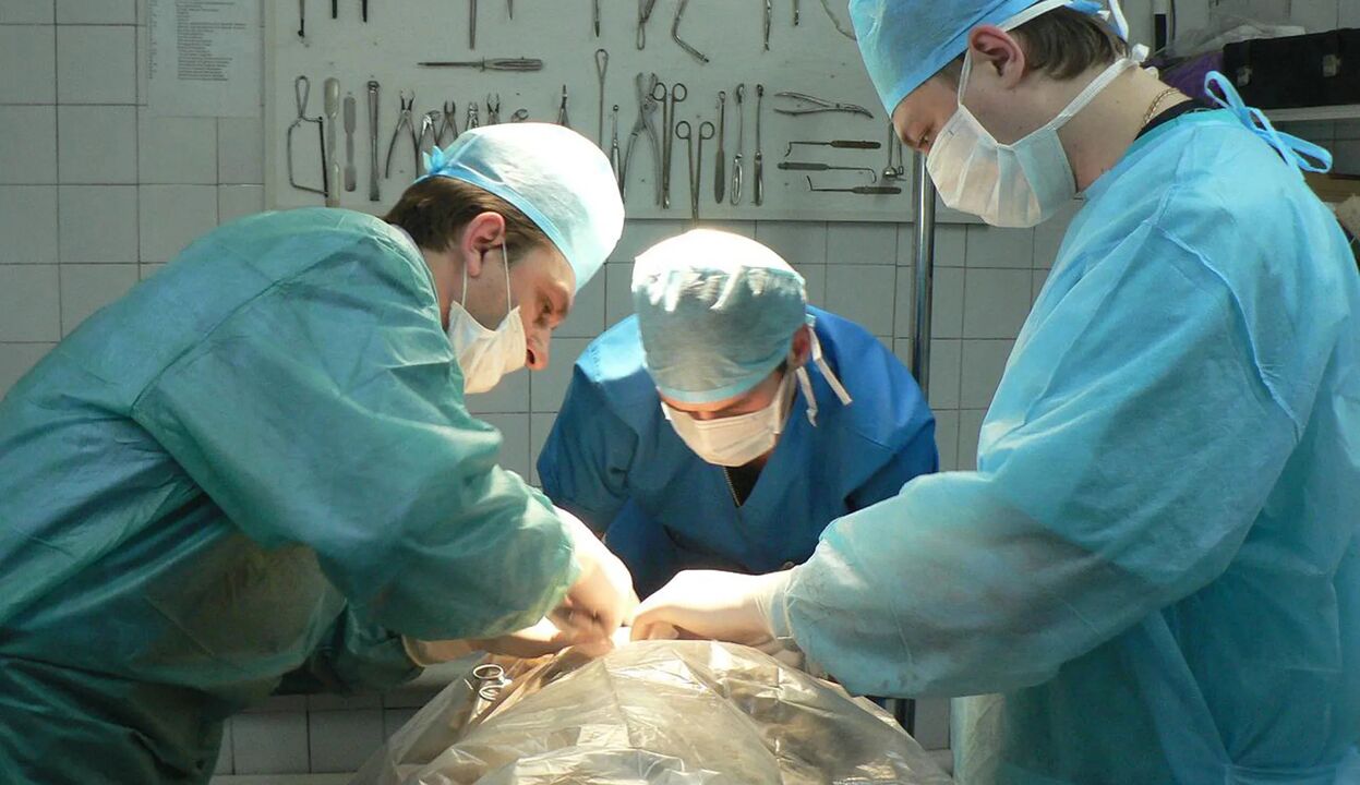 Kirurgjia është një mënyrë e shtrenjtë për të zmadhuar penisin